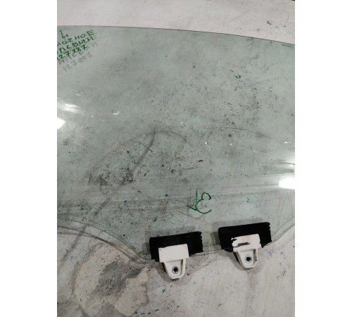 Стекло двери заднее левое