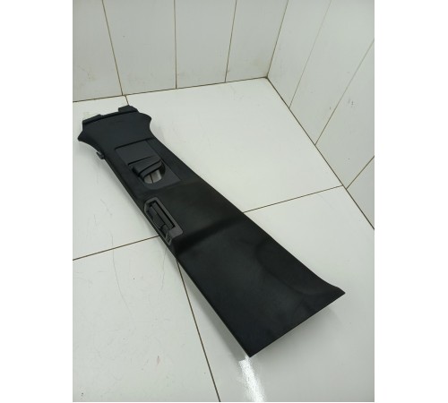 Обшивка центральной стойки левая верхняя