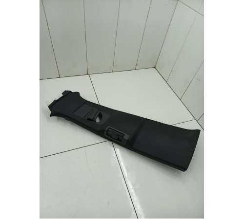 Обшивка центральной стойки левая верхняя