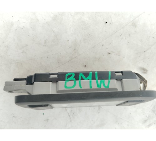 Плафон внутреннего освещения салона правый