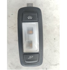 Плафон внутреннего освещения салона правый