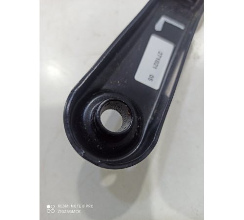 Поводок стеклоочистителя(левый)