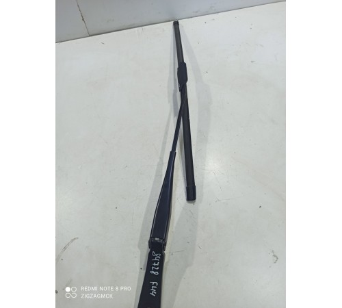 Поводок стеклоочистителя(левый)