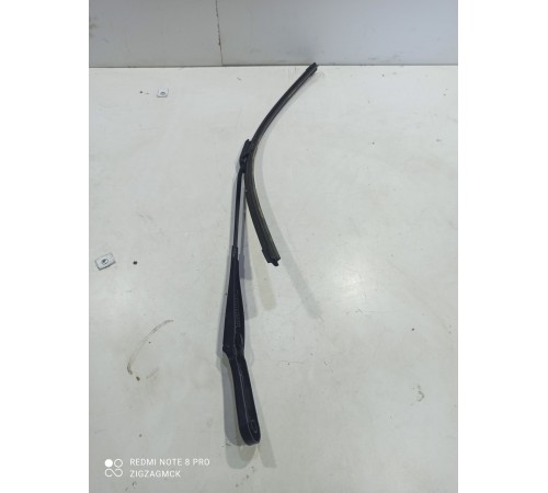 Поводок стеклоочистителя(левый)