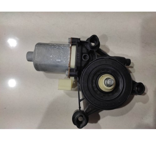 Моторчик стеклоподъемника (передний левый)