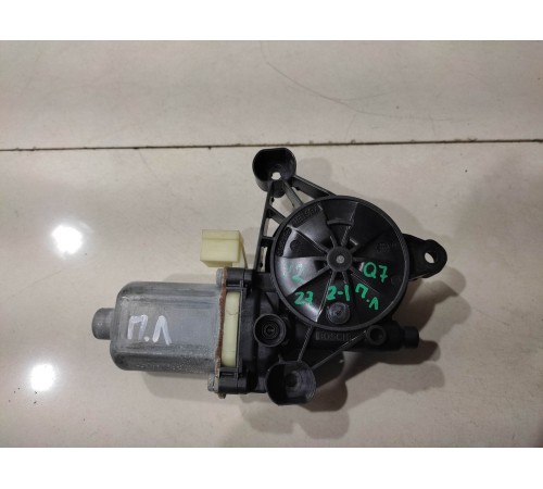 Моторчик стеклоподъемника (передний левый)