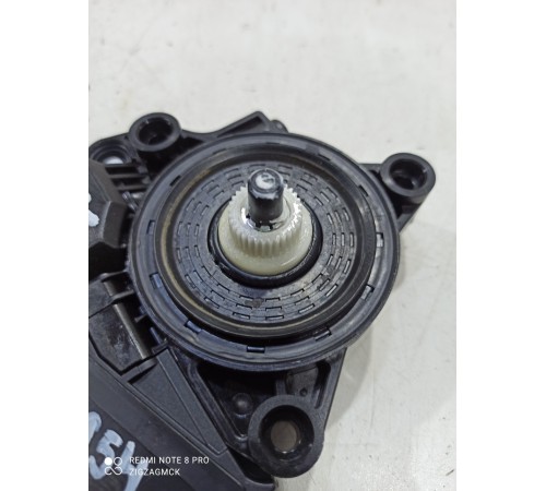 Моторчик стеклоподъемника (задний правый)