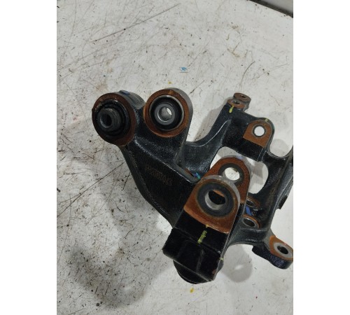 Кулак поворотный задний правый