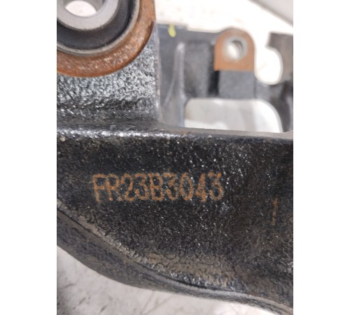 Кулак поворотный задний правый