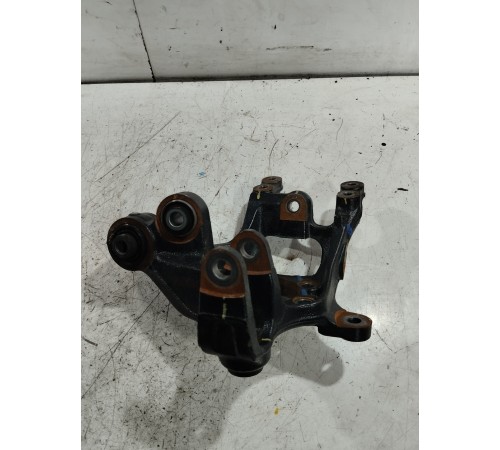 Кулак поворотный задний правый