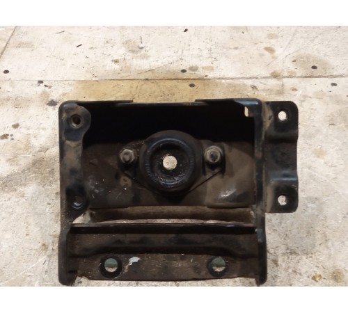 Опора двигателя левая