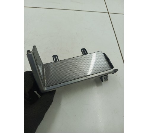 Накладка торпедо декоративная левая