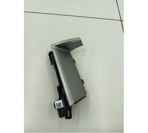 Накладка торпедо декоративная левая