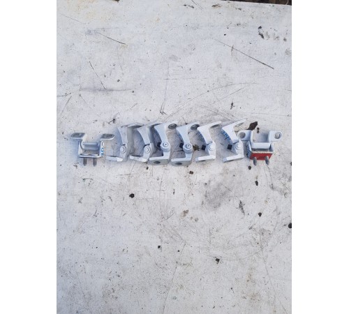 Петля двери