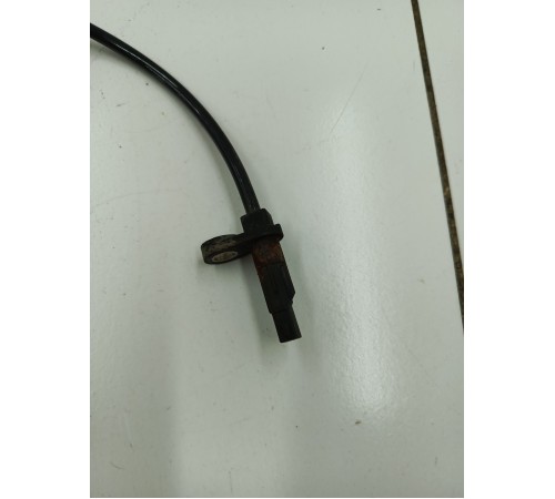 Датчик (ABS) передний правый