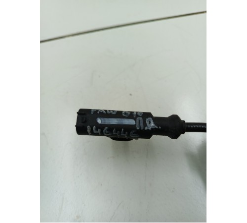 Датчик (ABS) передний правый