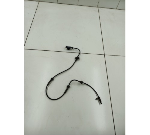 Датчик (ABS) передний правый