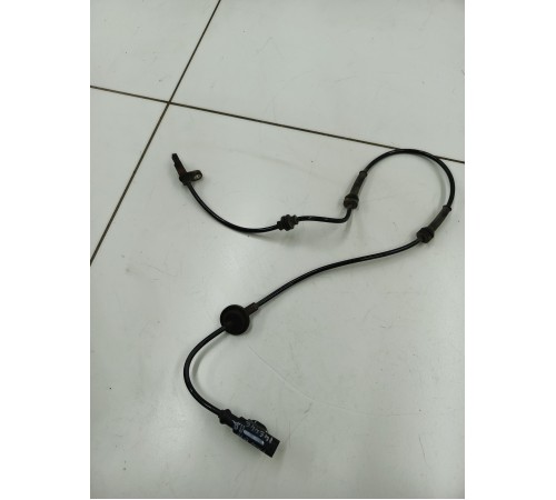 Датчик (ABS) передний правый