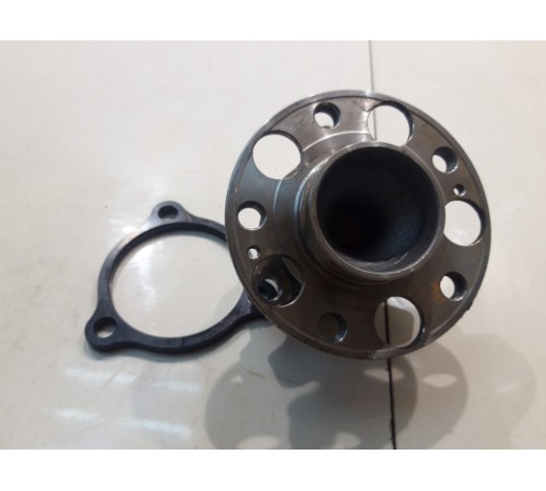 Ступица (задняя, левая)