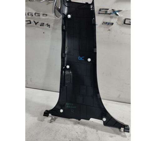 Обшивка центральной стойки правая нижняя