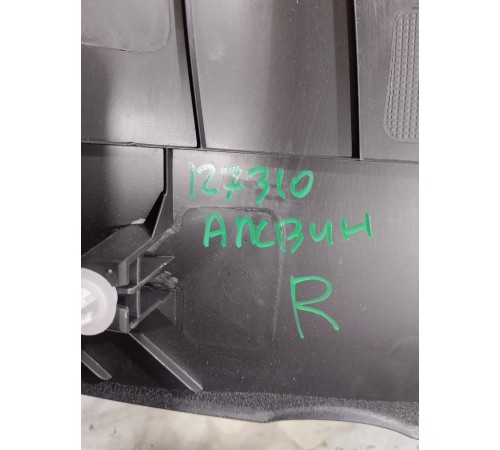 Обшивка центральной стойки правая нижняя