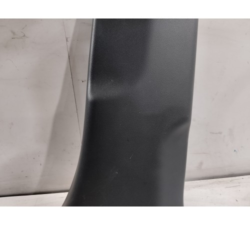 Обшивка центральной стойки правая нижняя