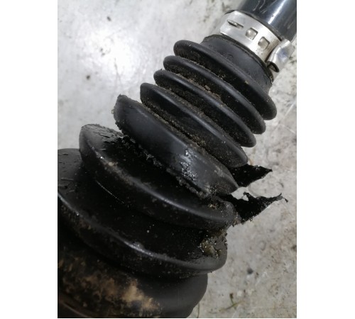 Привод , полуось передний правый