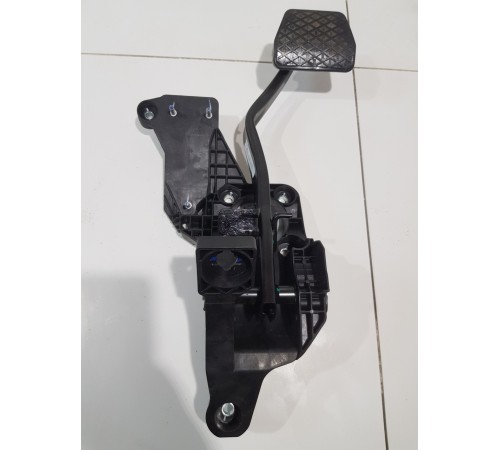 Педаль тормоза