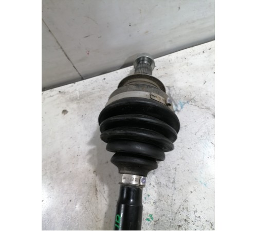 Привод , полуось передний правый