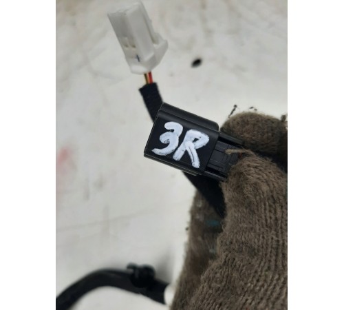 Электропроводка обшивки двери(задняя правая)