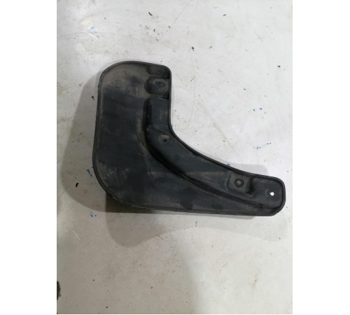 Брызговик задний левый