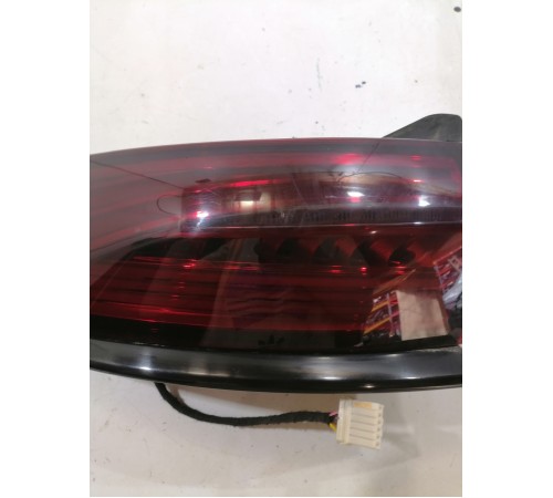 Фонарь задний левый наружний