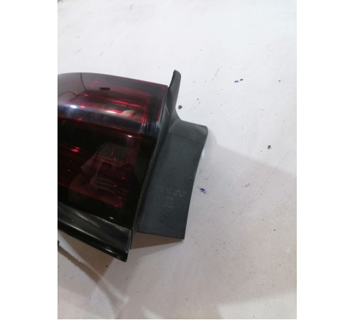 Фонарь задний левый наружний