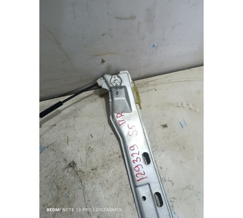 Стеклоподьемник передний правый