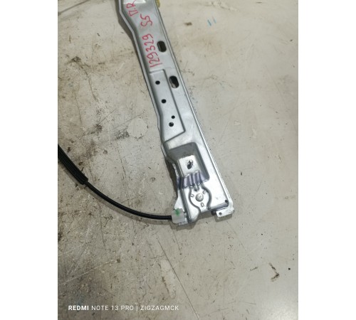 Стеклоподьемник передний правый