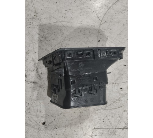 Воздушный дефлектор передний правый