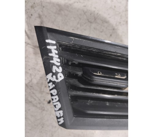 Воздушный дефлектор передний правый