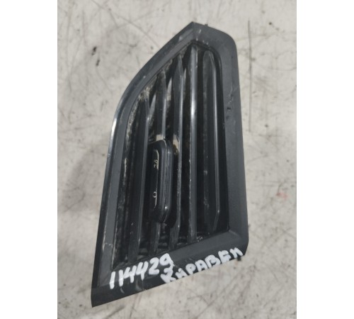 Воздушный дефлектор передний правый