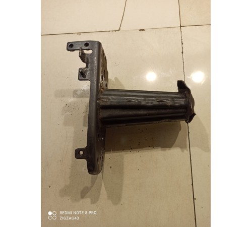 Усилитель бампера(передний левый)