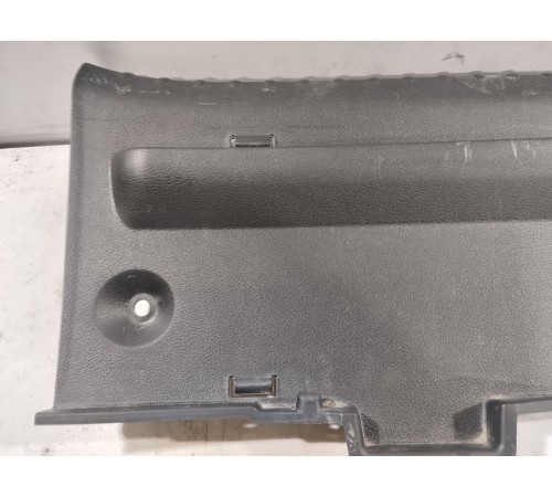 Обшивка задней панели багажника