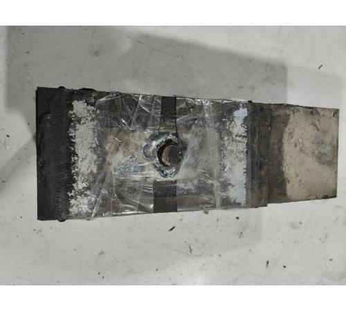 Петля буксировочная левая