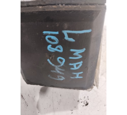 Петля буксировочная левая