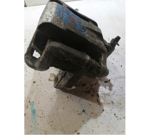 Суппорт передний левый