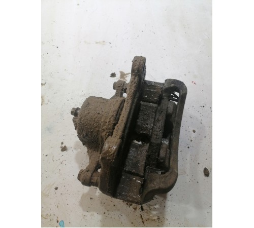 Суппорт передний левый