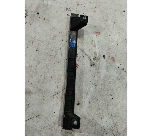 Направляющая стекла двери задняя правая