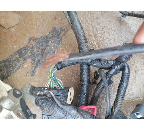 Проводка подкапотная с монтажным блоком