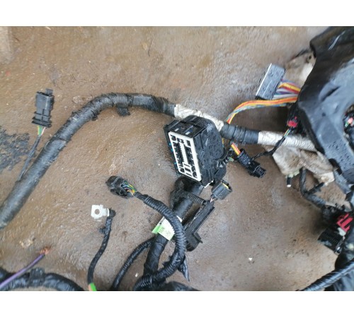 Проводка подкапотная с монтажным блоком