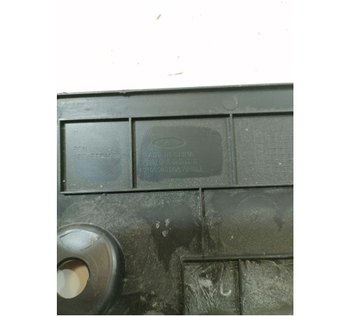 Накладка торпедо нижняя левая