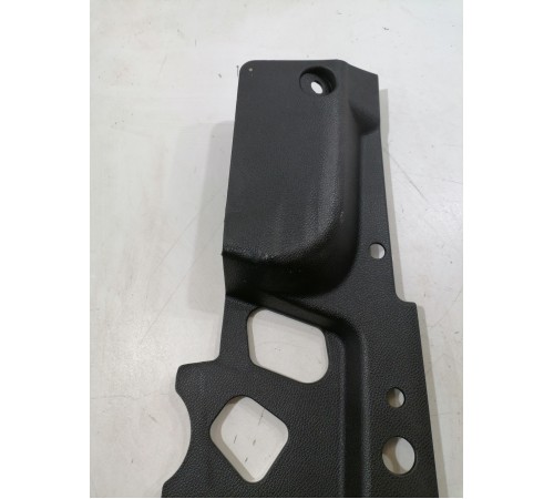 Накладка торпедо нижняя левая