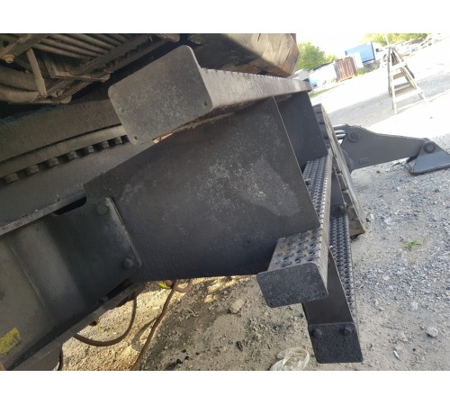 Подножка боковая с ящиком под инструменты левая